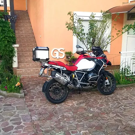 Gs ***** Apartament Zavidovici