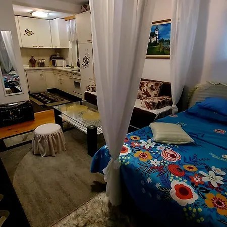 Gs ***** Apartment *