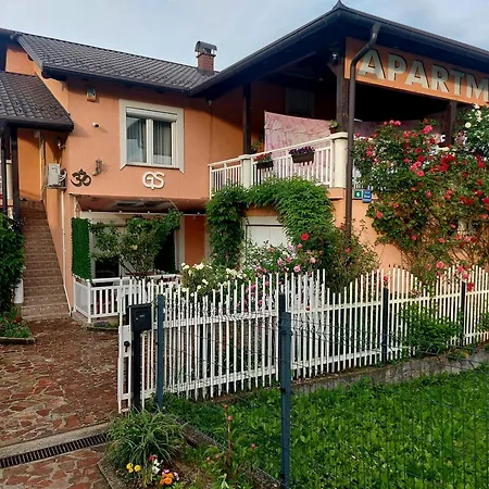 Apartamento Gs ***** Zavidovici